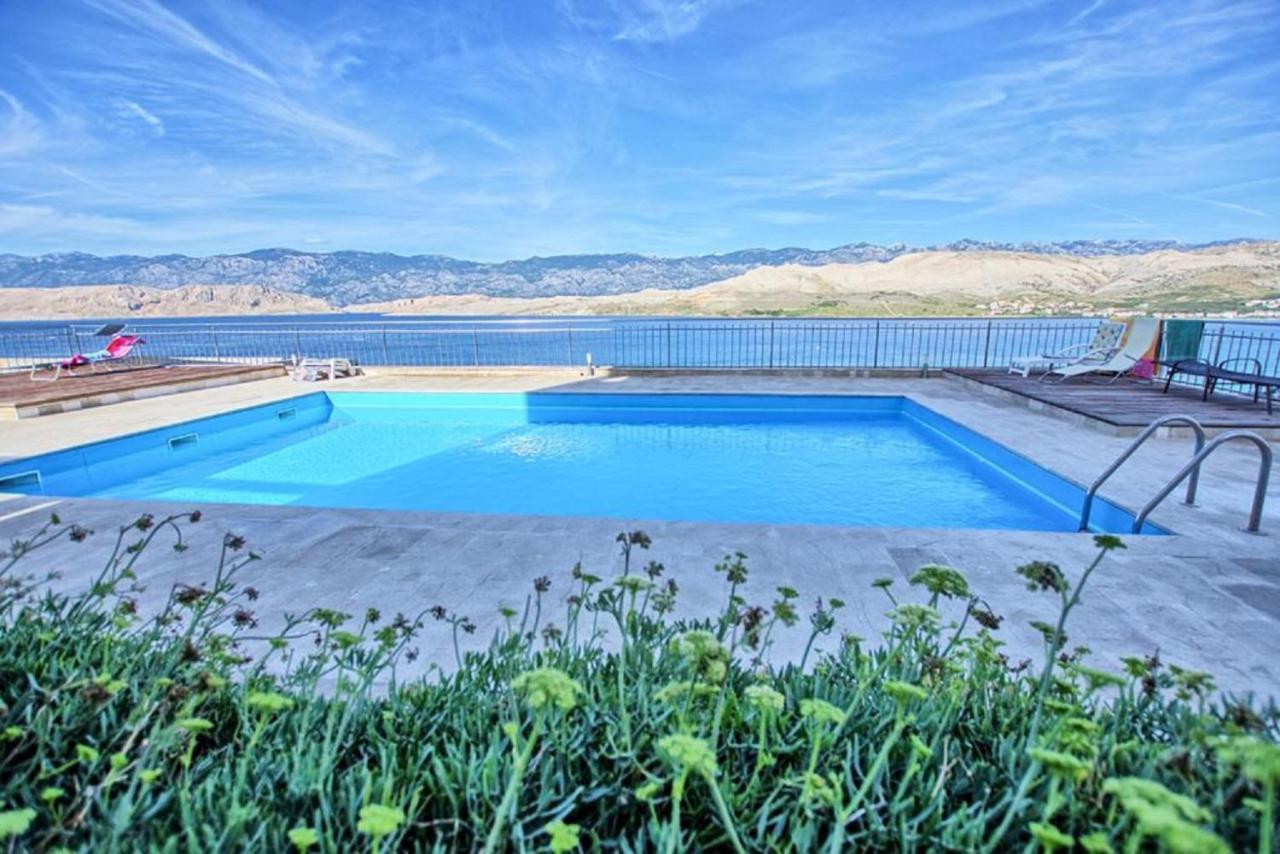 Sea View & Pool Studio Pag Town Buitenkant foto