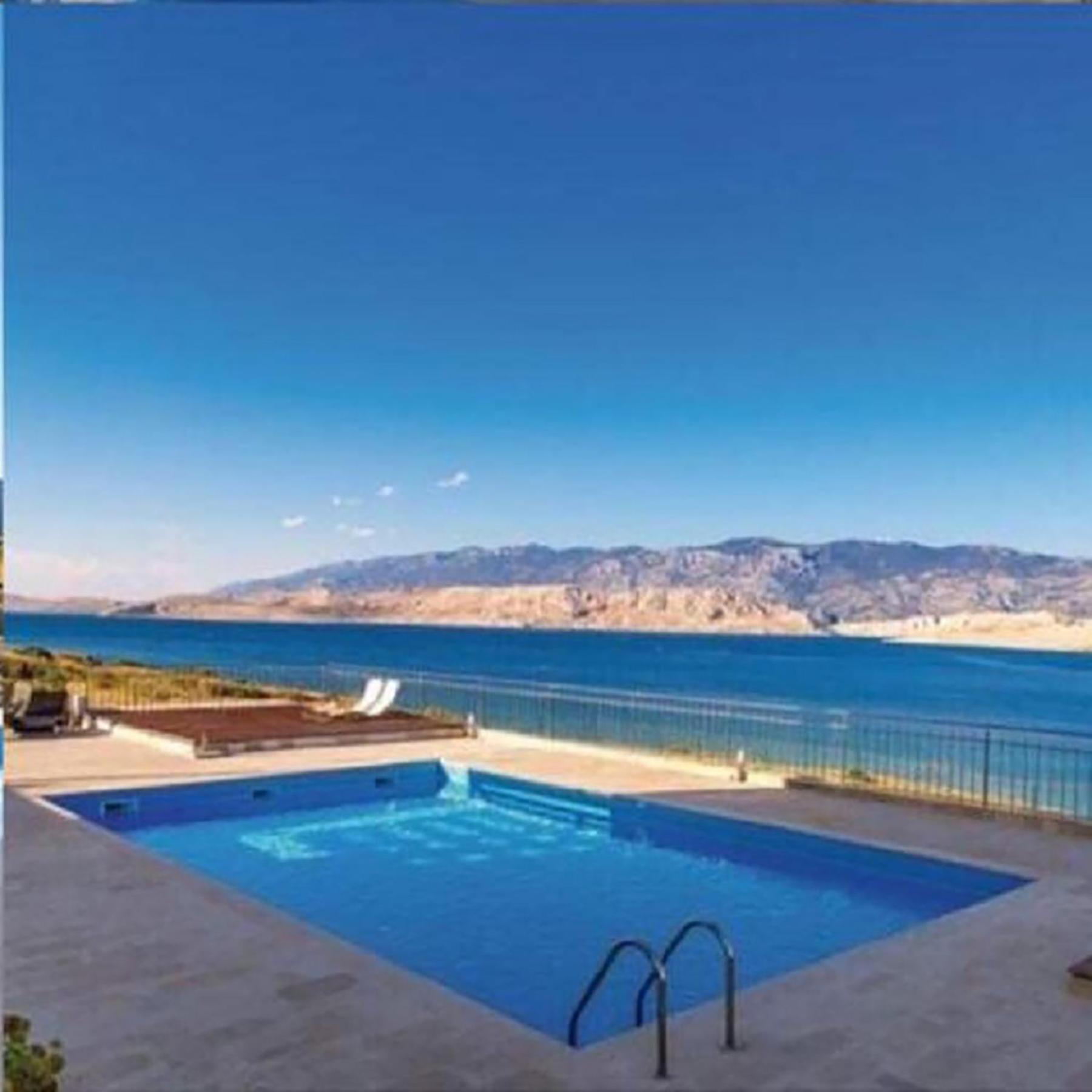 Sea View & Pool Studio Pag Town Buitenkant foto