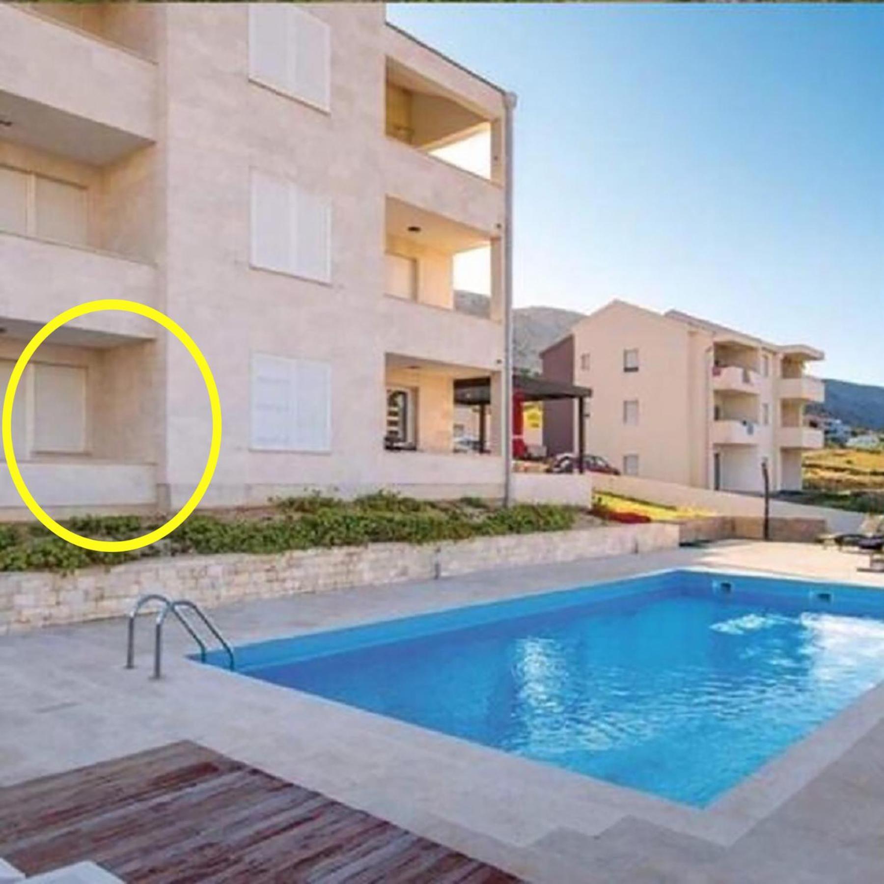 Sea View & Pool Studio Pag Town Buitenkant foto